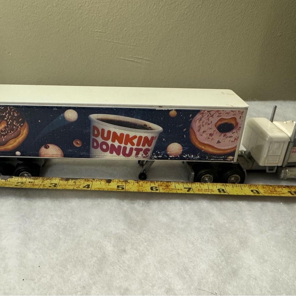 Dunkin toy truck